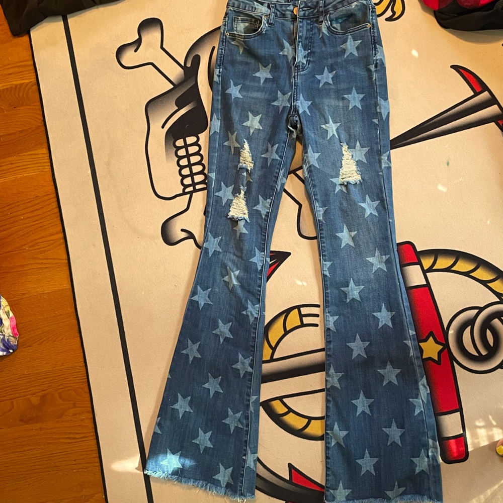 Star celestial zodiac distressed jean asos Topshop urban outfitters zara 90s Y2K